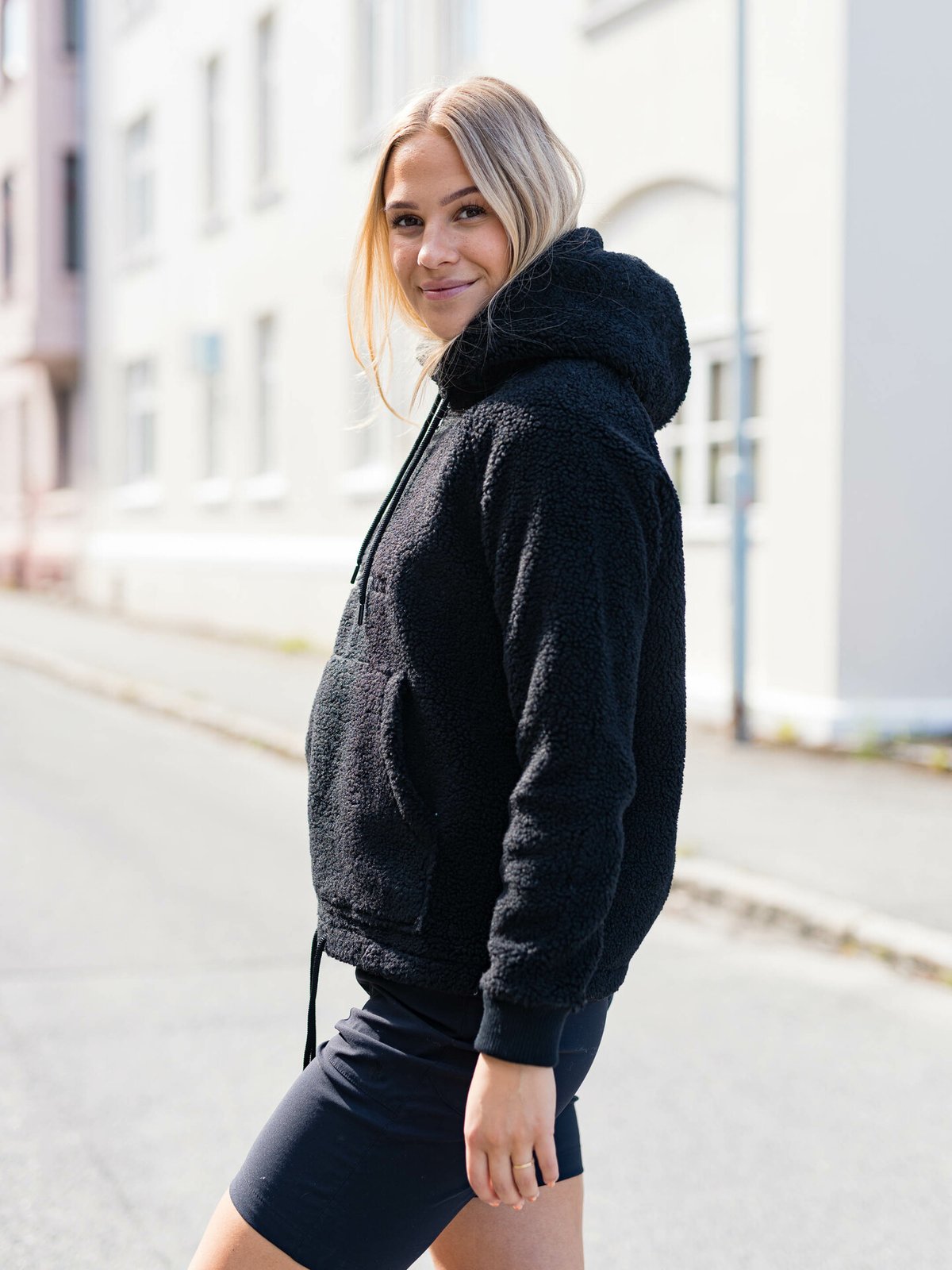 Peak Performance Ground Pile Half Zip Hood Black