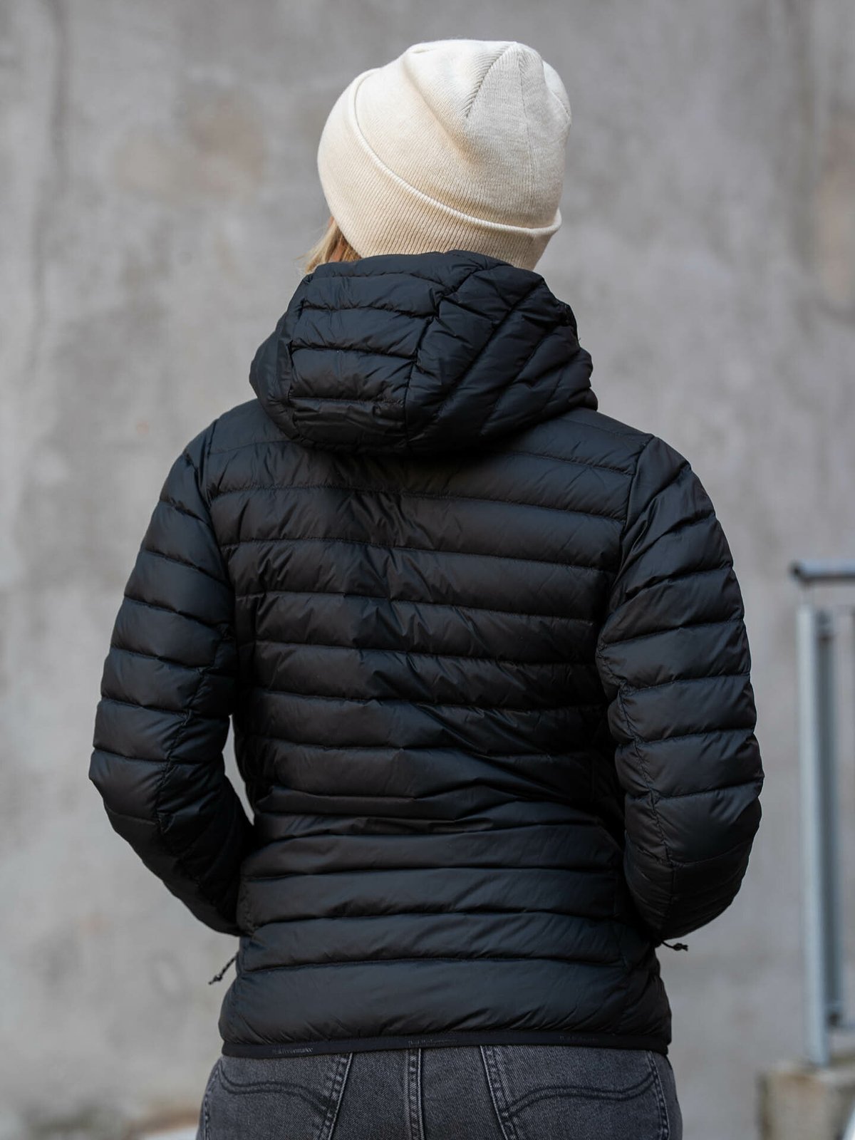 Peak Performance Down Liner Hood Jacket Black