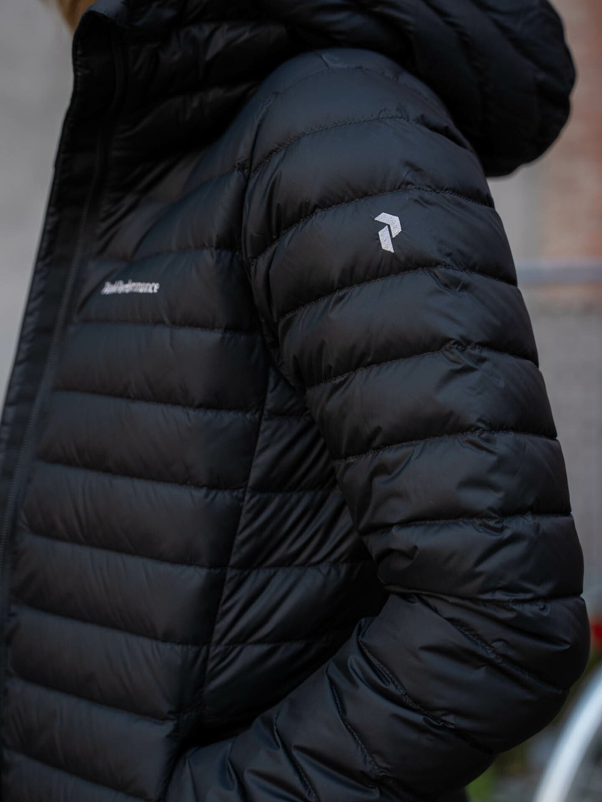 Peak Performance Down Liner Hood Jacket Black