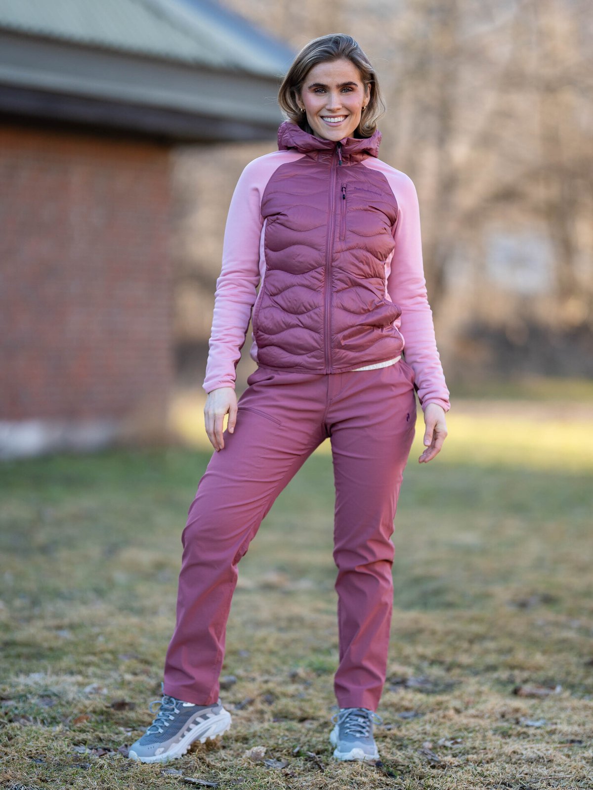 Peak Performance Helium Down Hybrid Hood Women Wild Rouge / Warm Blush