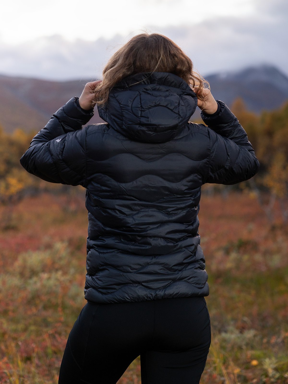 Peak Performance Helium Down Hood Jacket Women BLACK