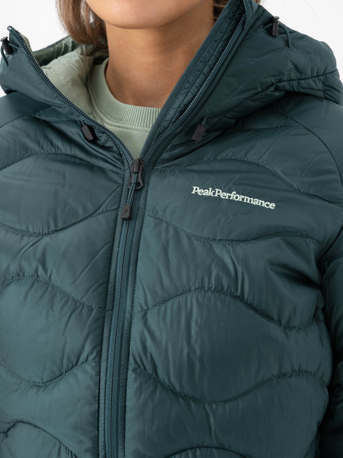 Peak Performance Helium Down Hood Jacket Women Ponderosa Pine / Green Valley