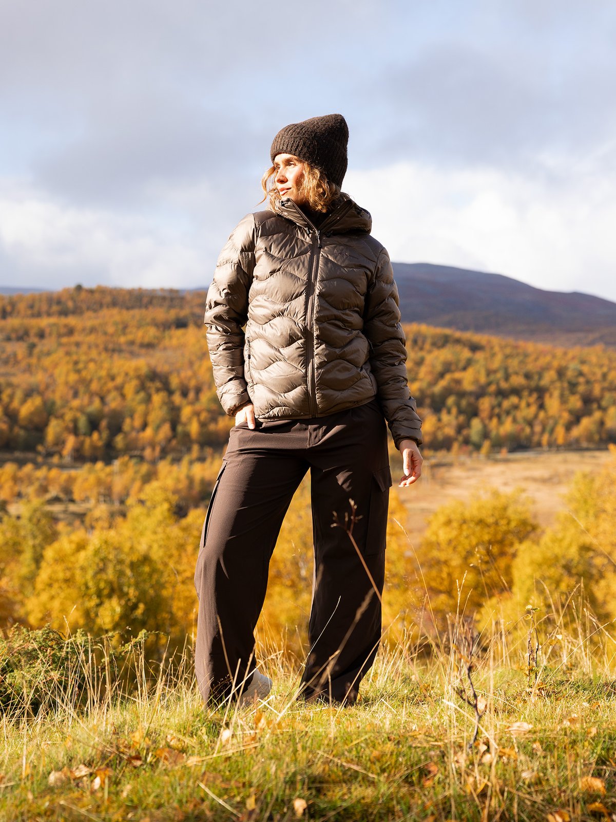 Peak Performance Helium Down Hood Jacket Women Terrain Tan