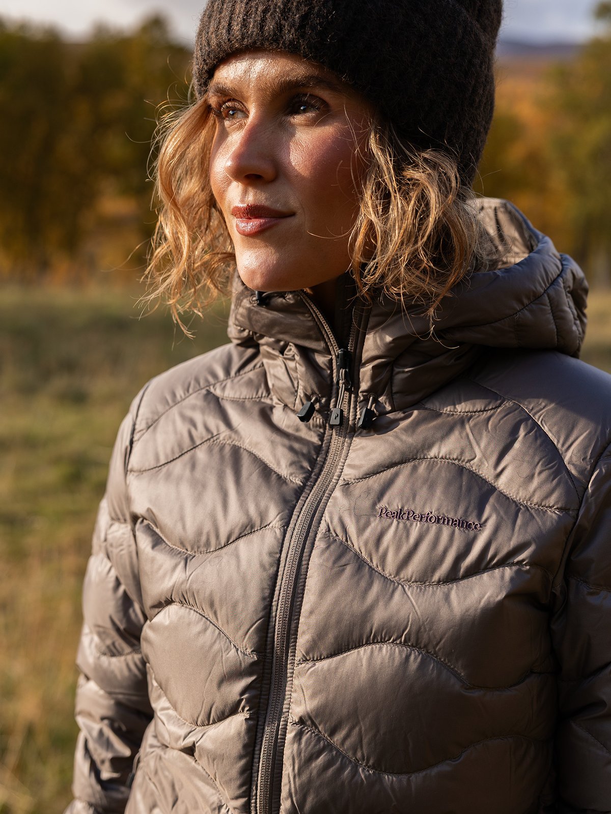 Peak Performance Helium Down Hood Jacket Women Terrain Tan