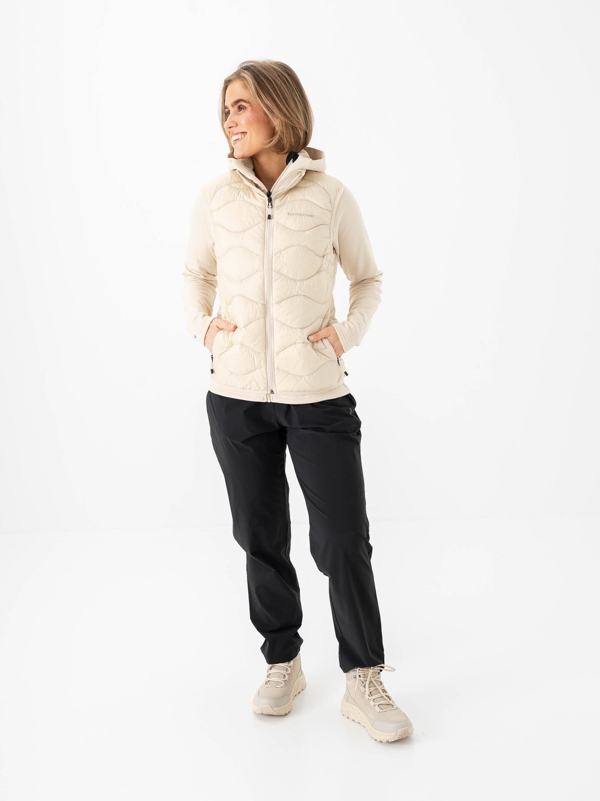 Peak Performance Helium Down Vest Women Sand Fog