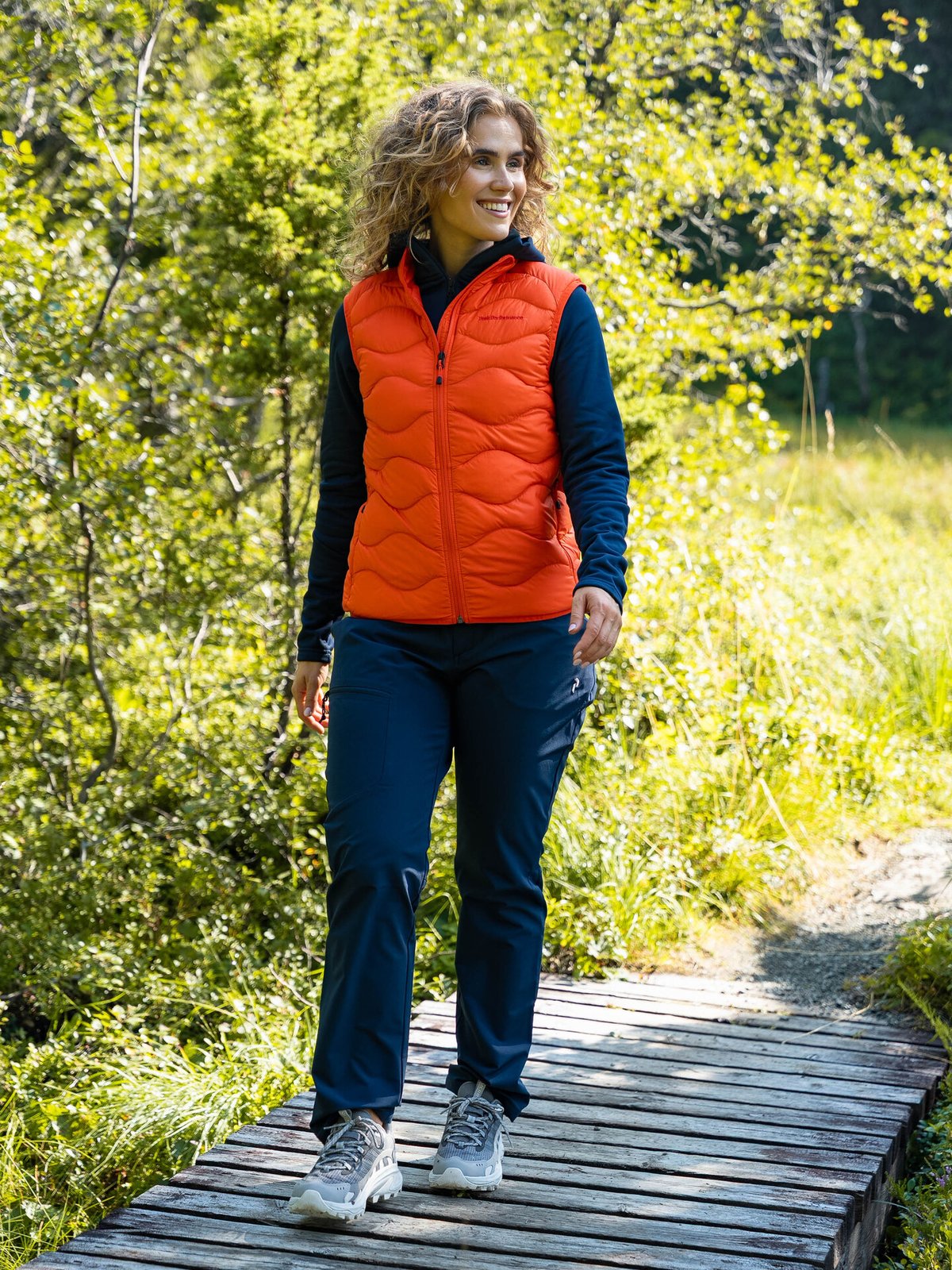 Peak Performance Helium Down Vest Women Solar Burst