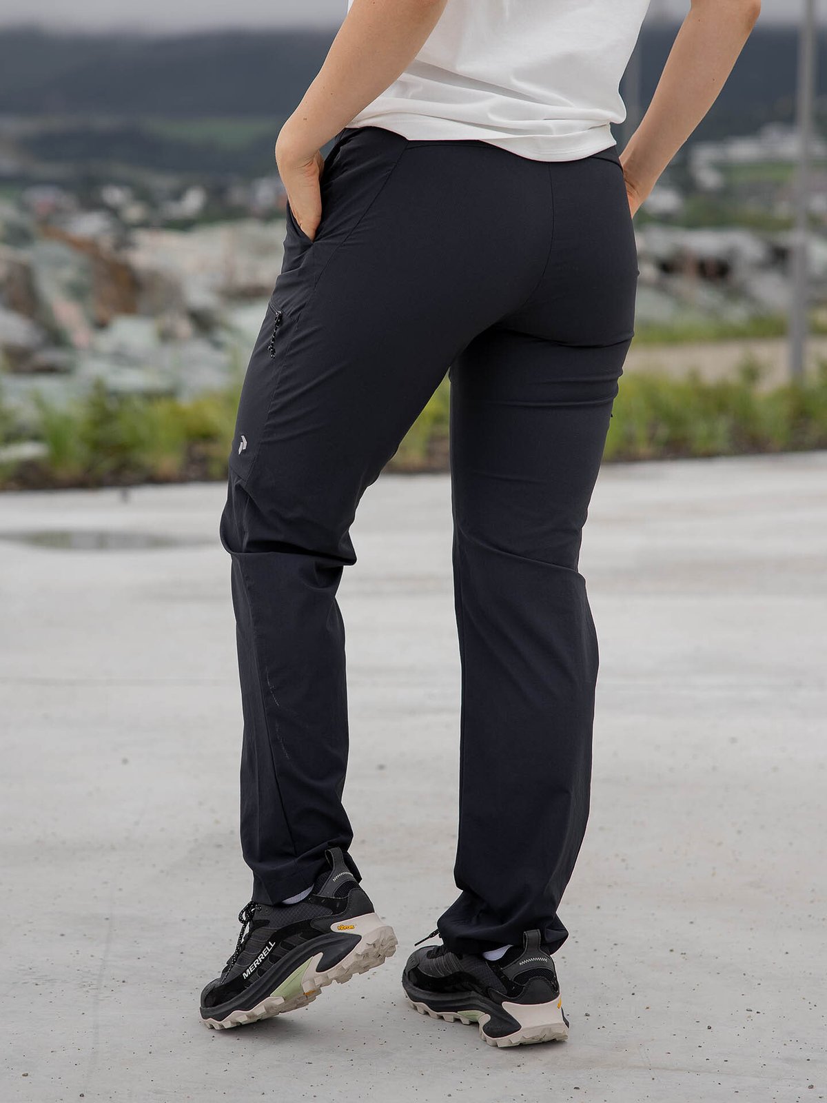 Peak Performance Light Cargo Pants Black