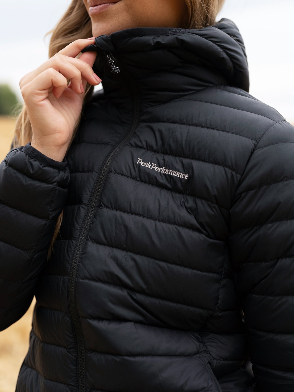 Peak Performance Down Liner Hood Jacket Black