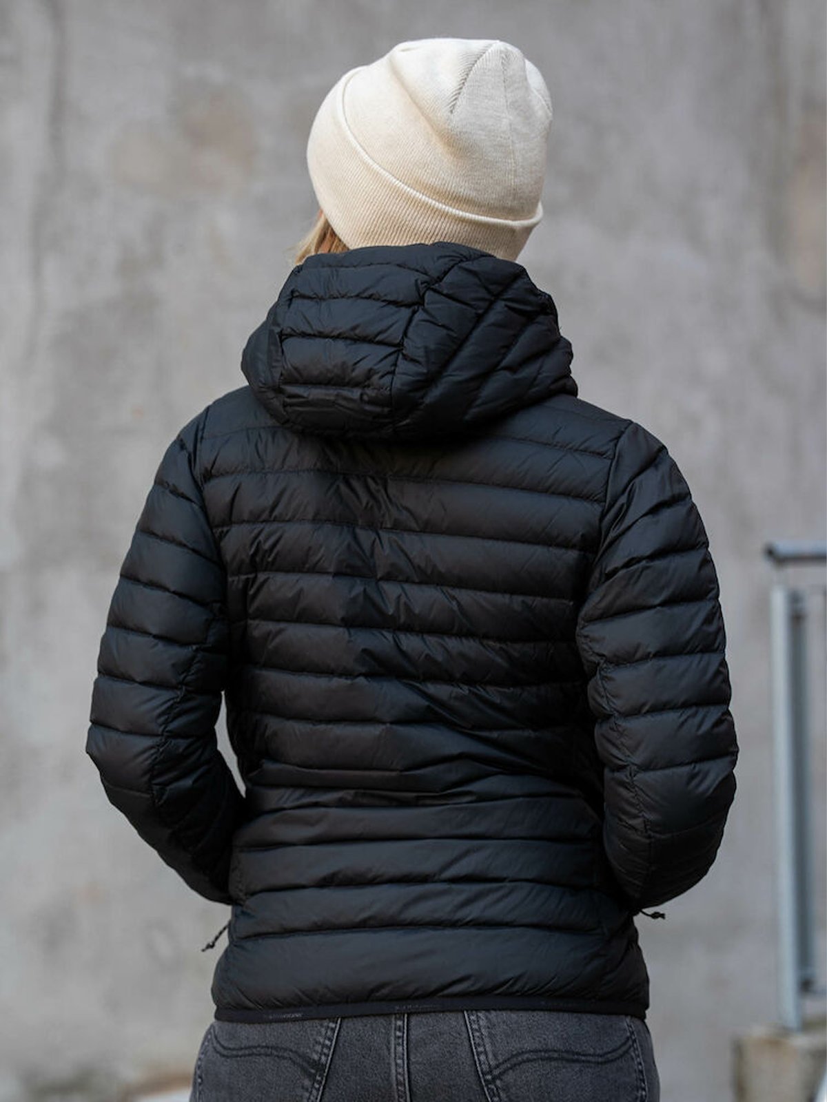 Peak Performance Down Liner Hood Jacket Black