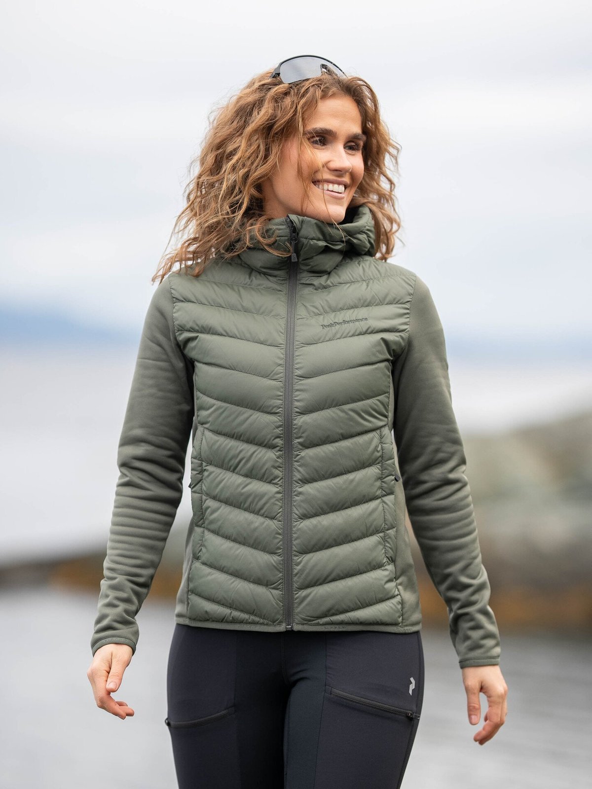 Peak Performance Frost Down Hybrid Hood Pine Needle