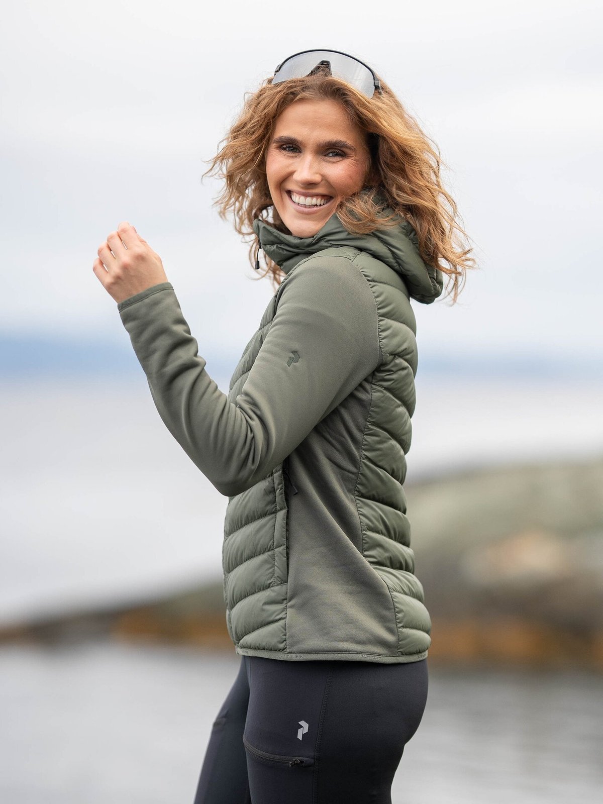 Peak Performance Frost Down Hybrid Hood Pine Needle