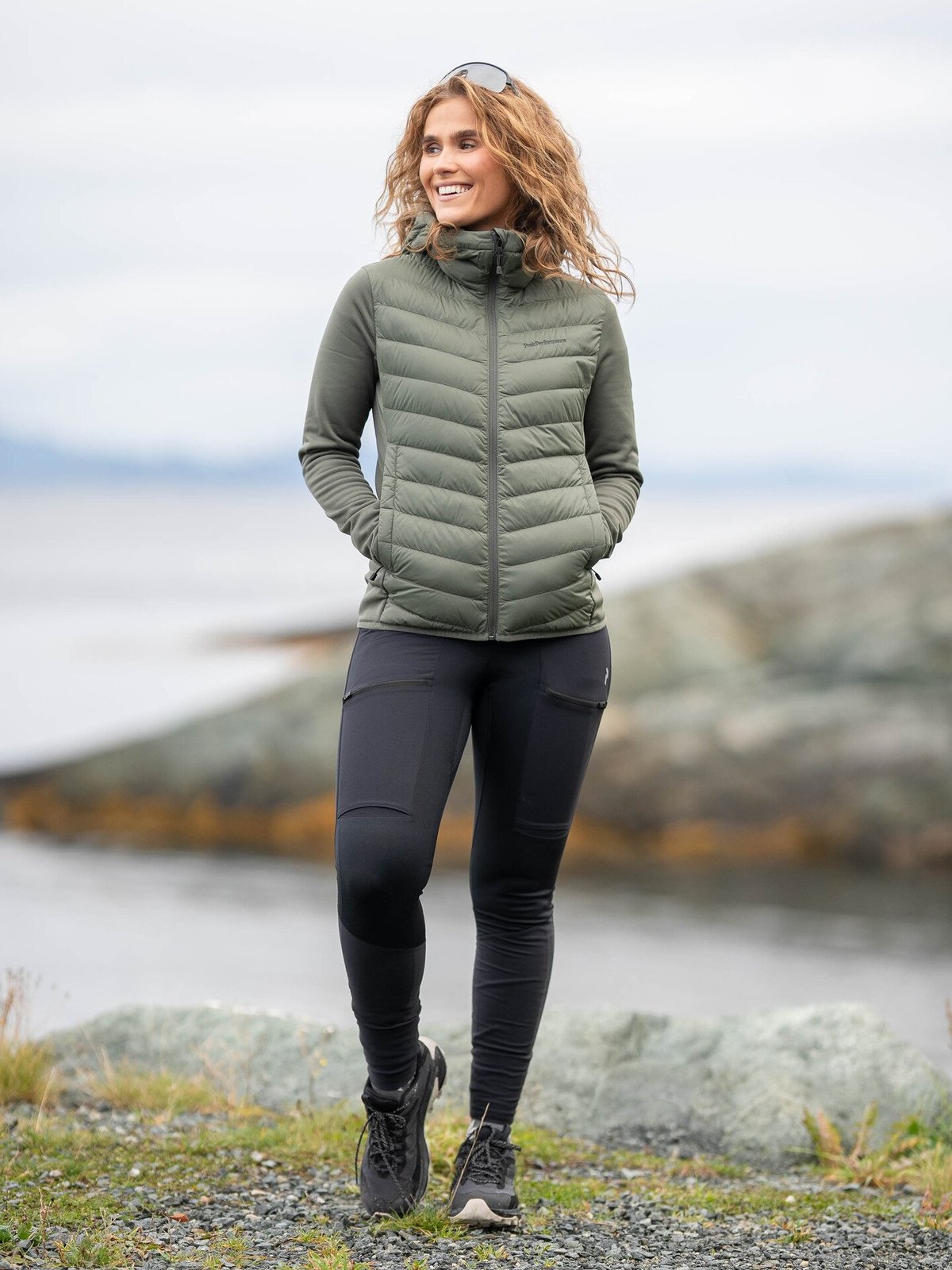 Peak Performance Frost Down Hybrid Hood Pine Needle