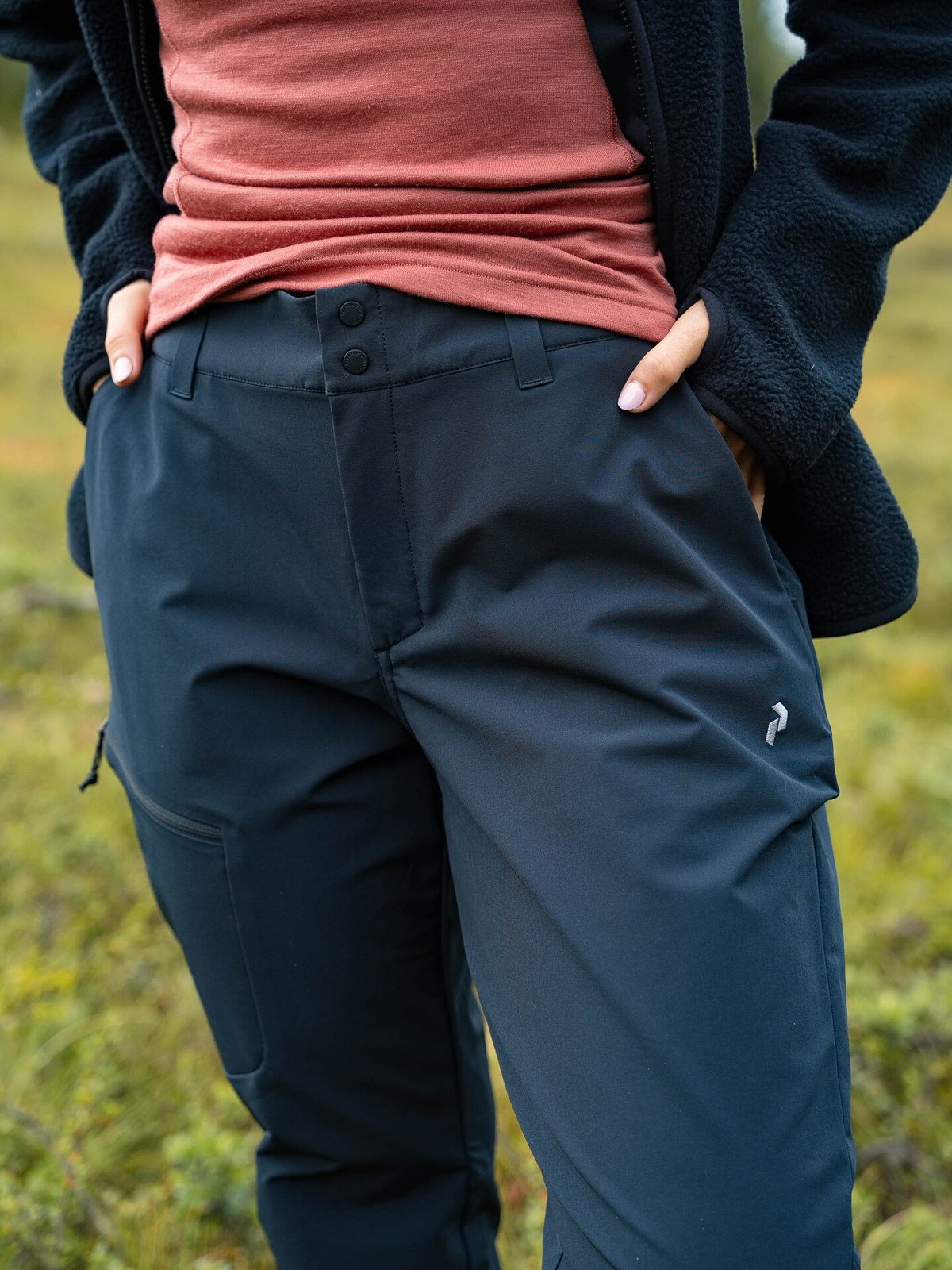 Peak Performance W Scale Softshell Pants BLACK