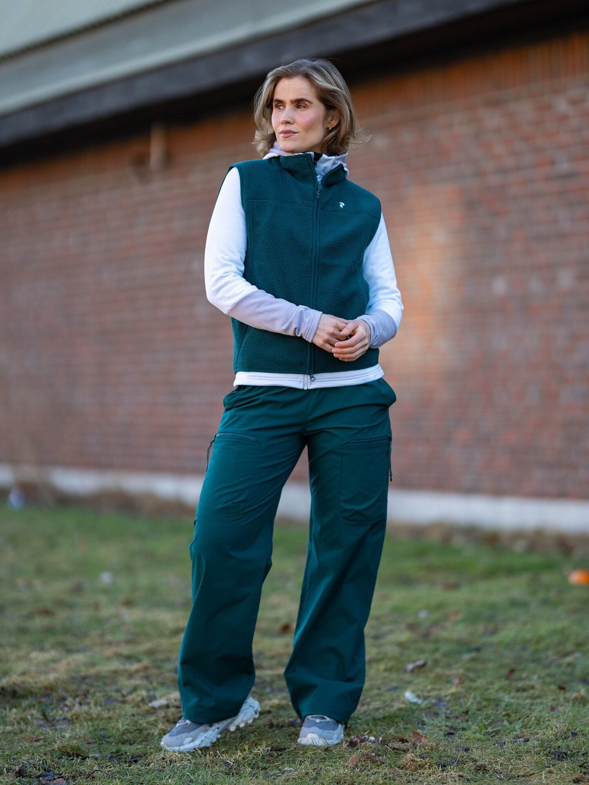 Peak Performance Outdoor Cargo Pants Women Ponderosa Pine