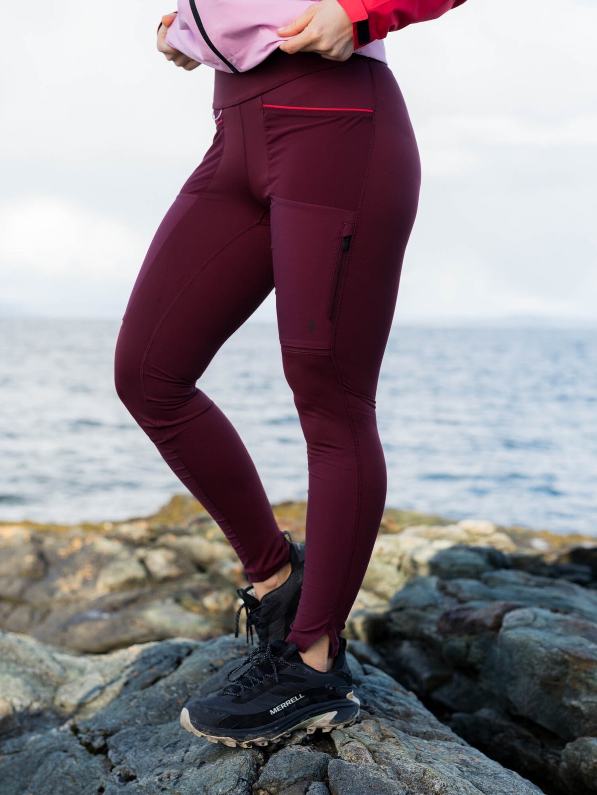 Peak Performance Ascent Track Tights Obscure