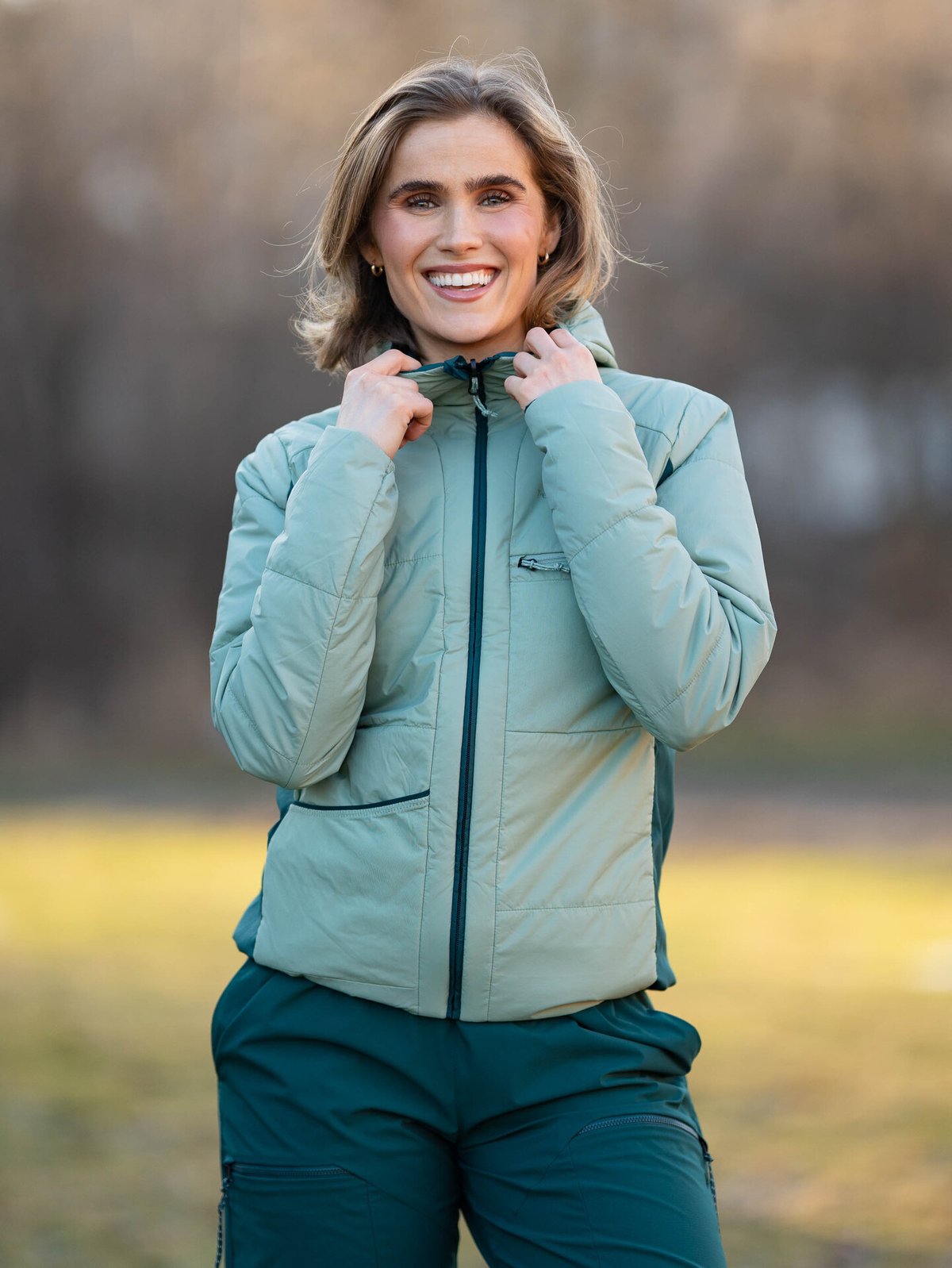 Peak Performance Freelight Reversible Insulated Hood Jacket Women Ponderosa Pine / Green Valley