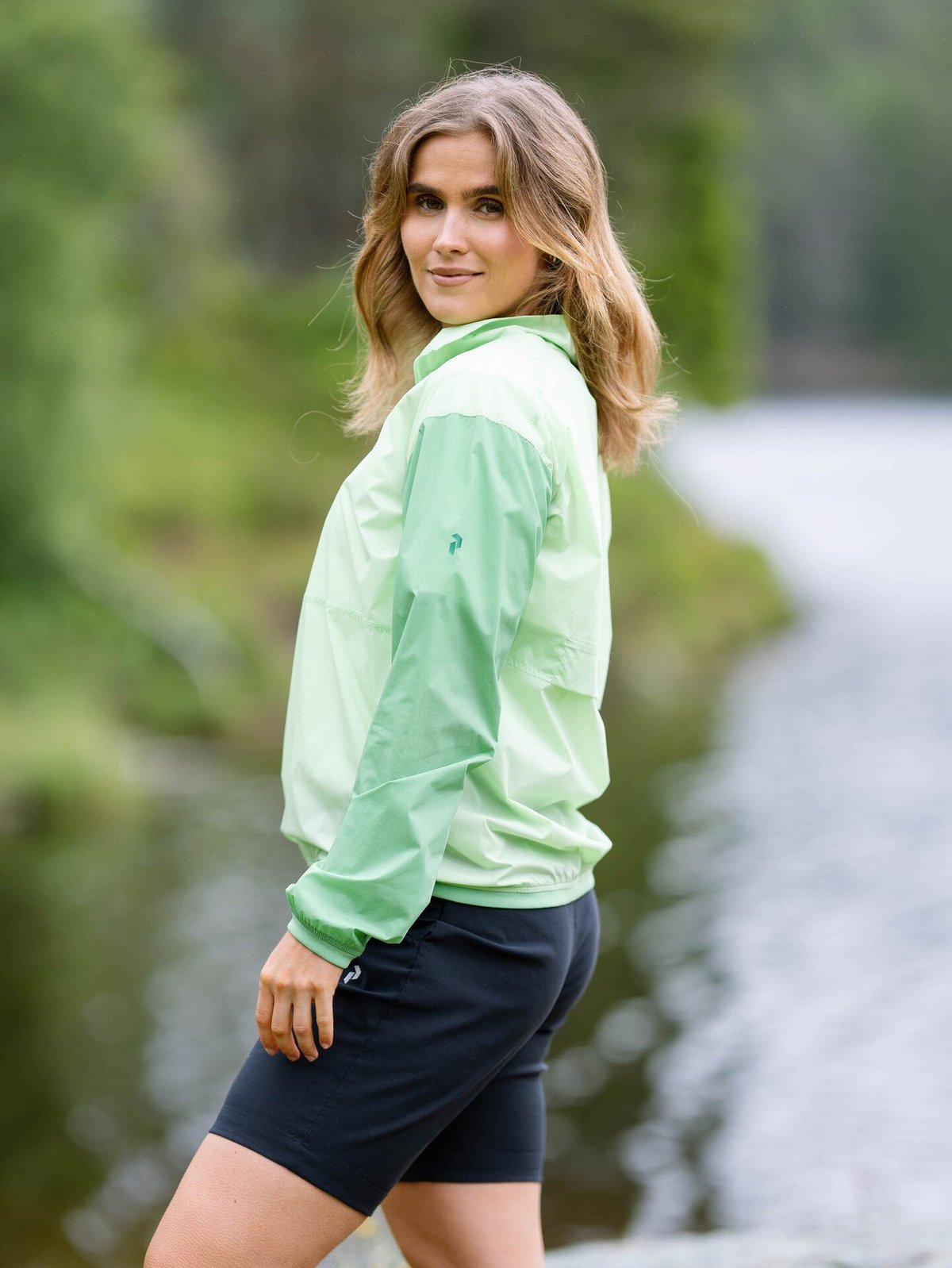 Peak Performance Wind Crew Vivid Green / Peppermint