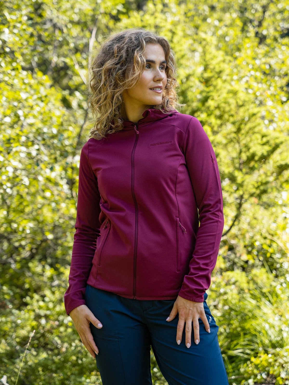 Peak Performance Light Zip Hood Vertical Zenith