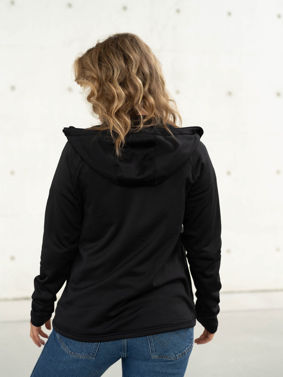 Peak Performance FLO Chill Light Zip Hood Black