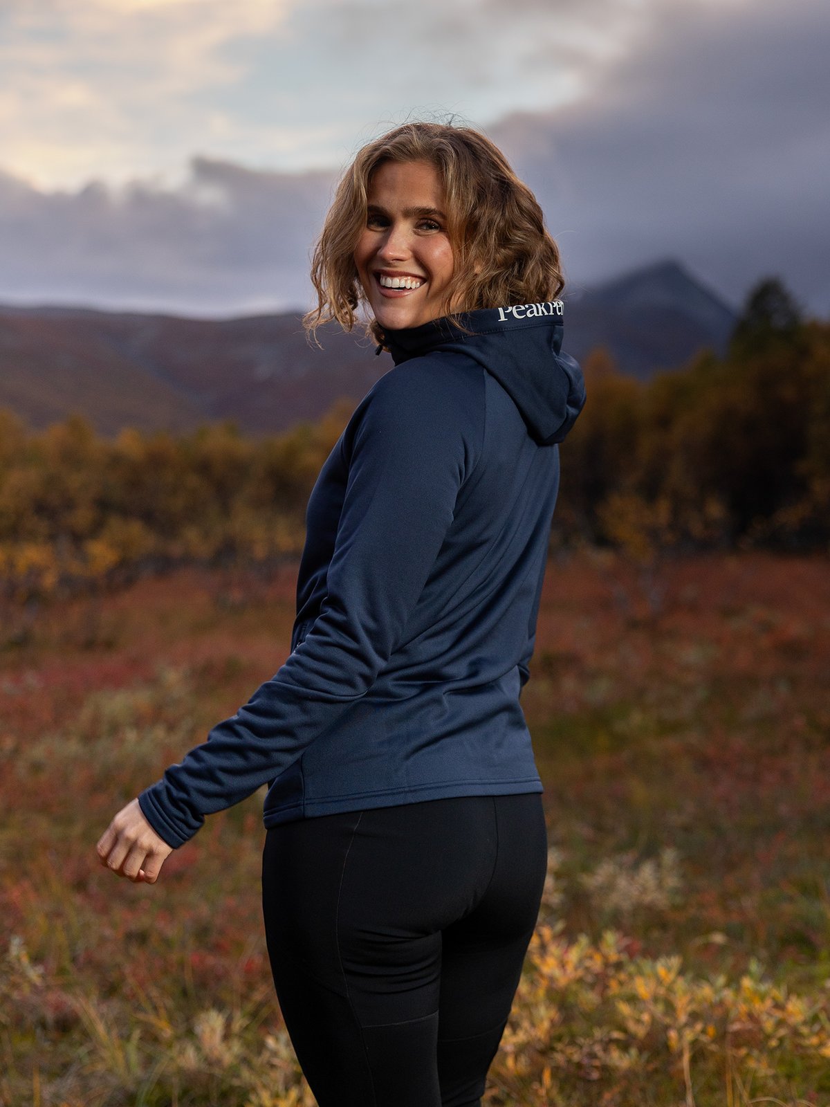 Peak Performance Rider Essentials Zip Hood Blue Shadow