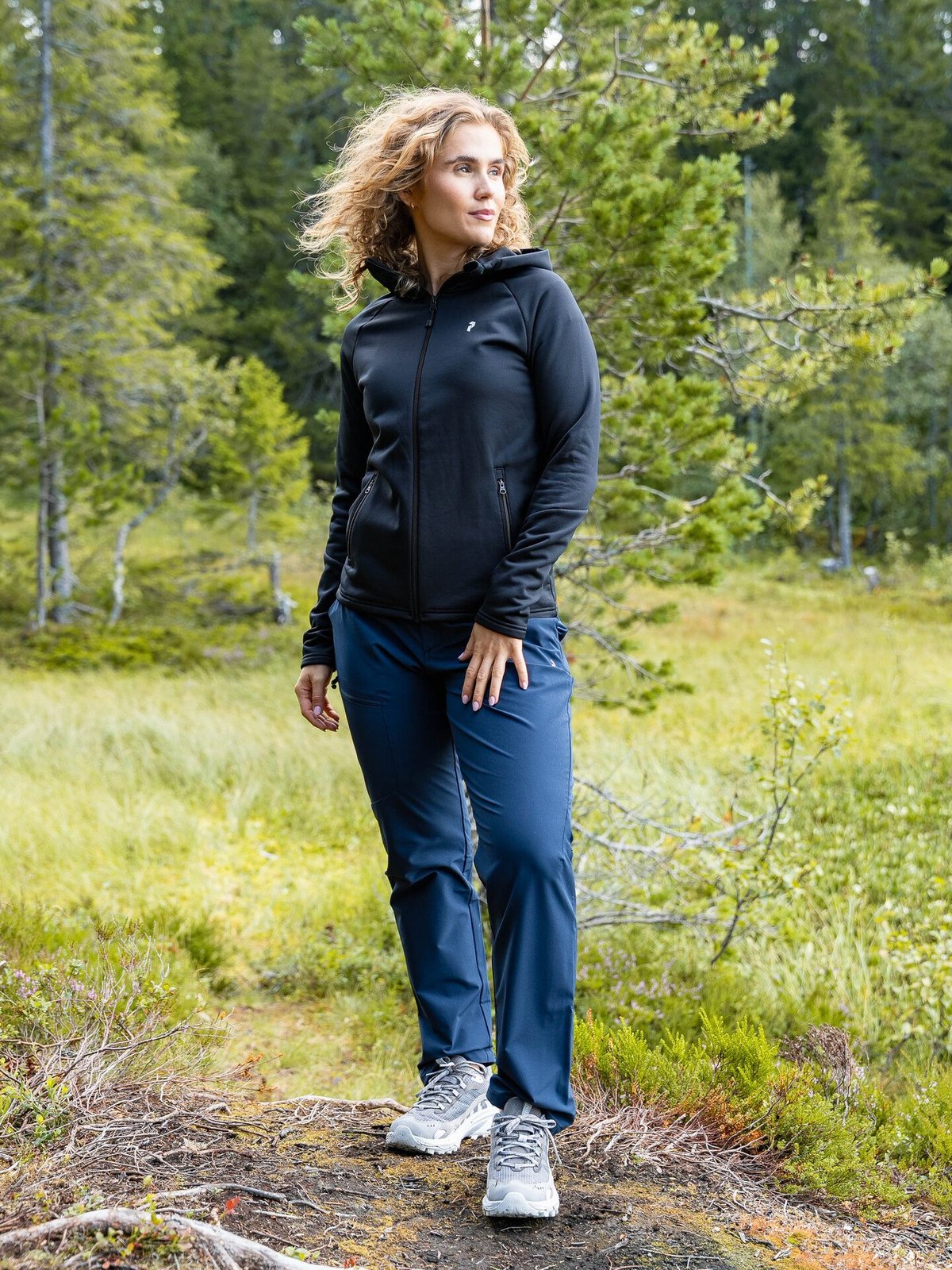 Peak Performance Rider Essentials Zip Hood Black