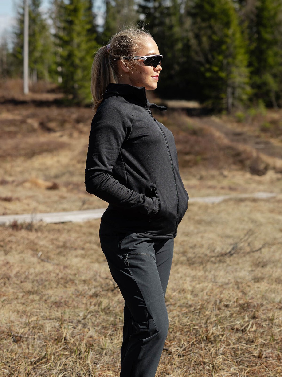 Peak Performance Rider Essentials Zip Hood Black
