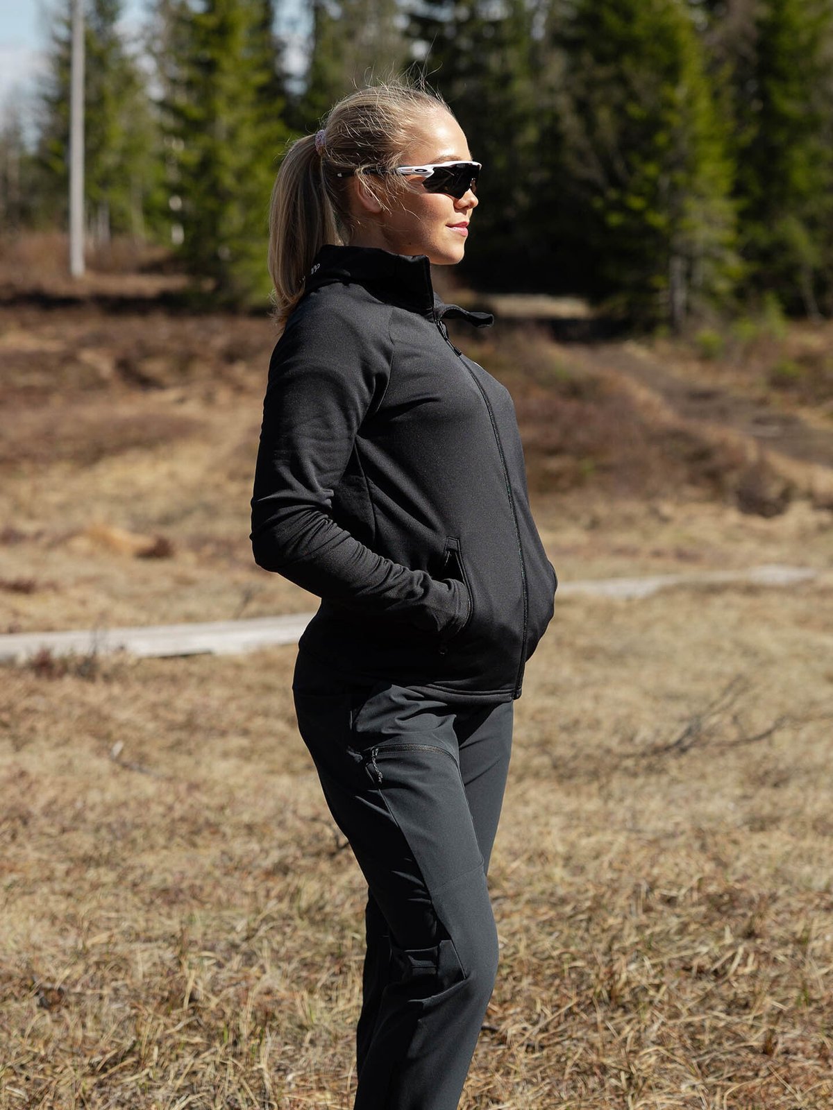 Peak Performance Rider Essentials Zip Hood Black