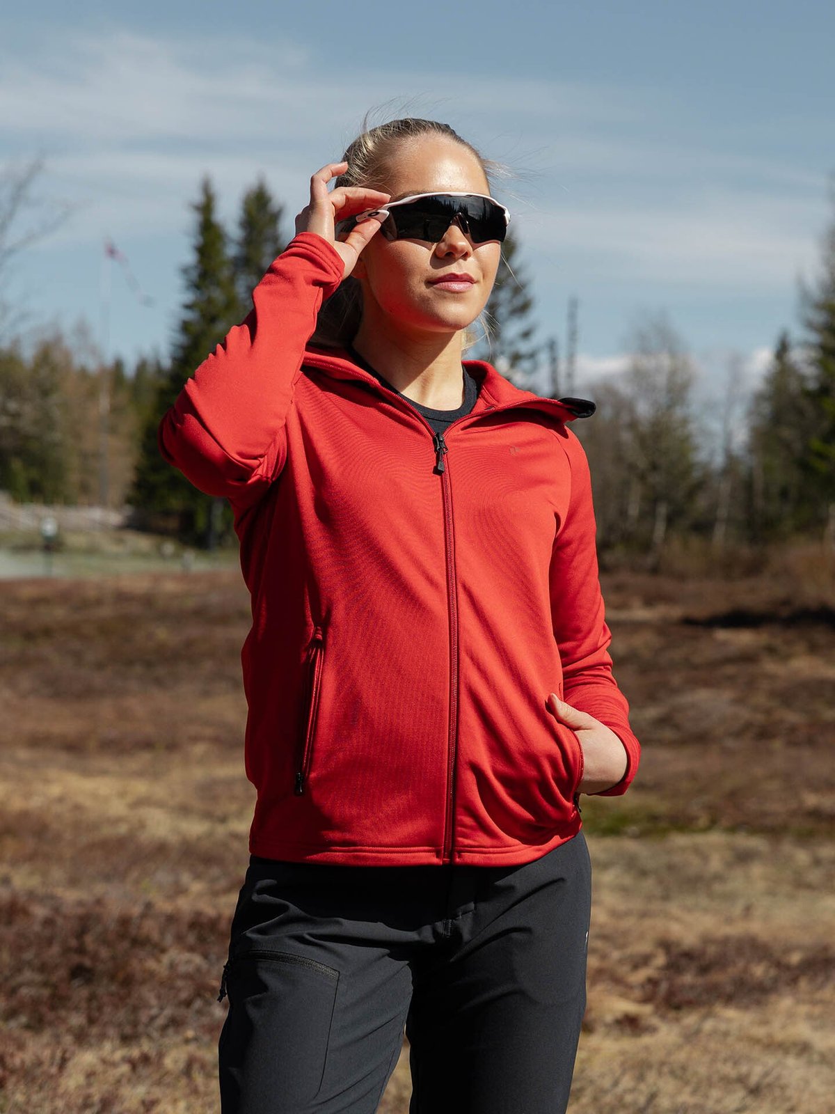 Peak Performance Rider Essentials Zip Hood Red Pompeian