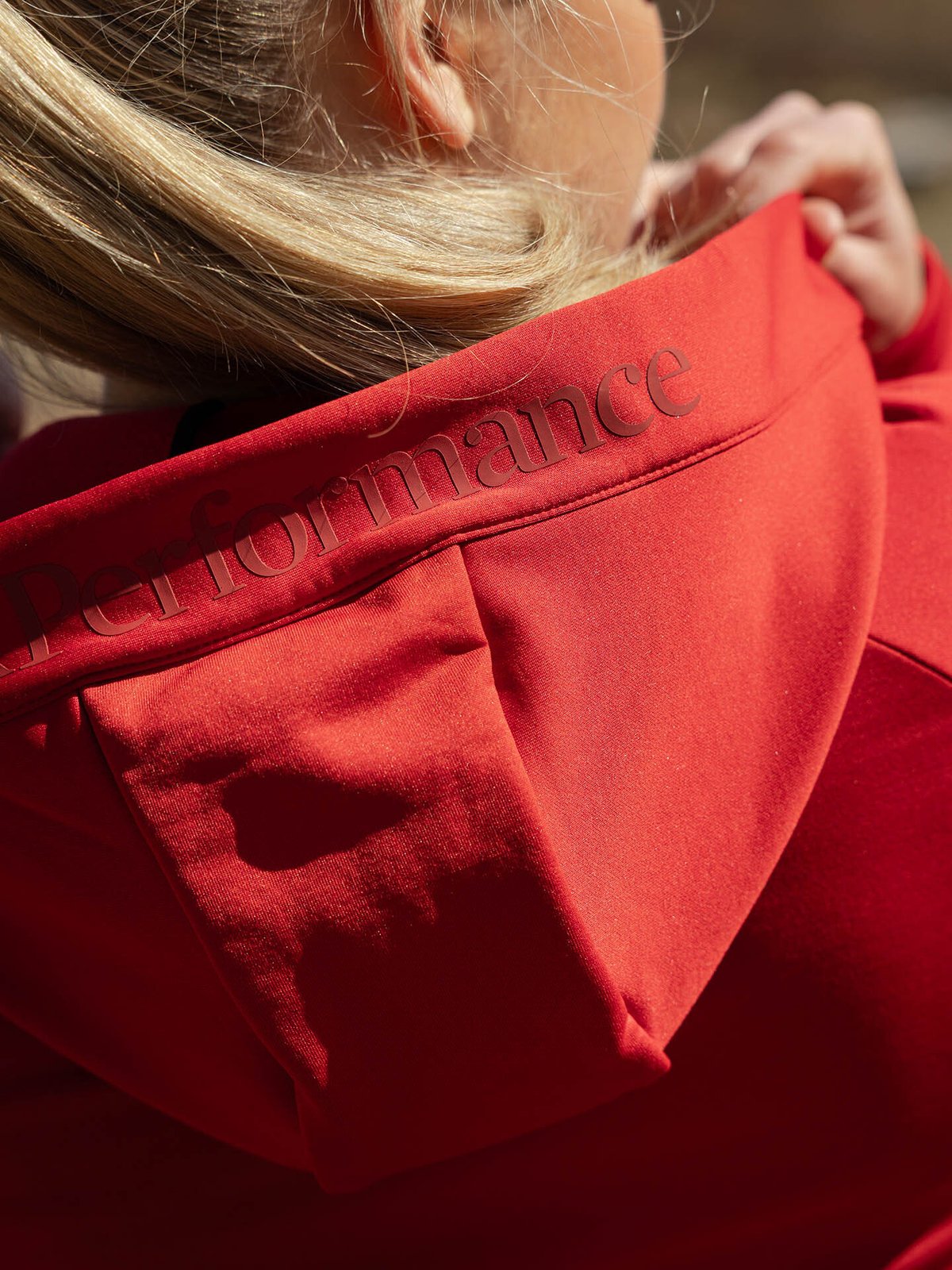 Peak Performance Rider Essentials Zip Hood Red Pompeian