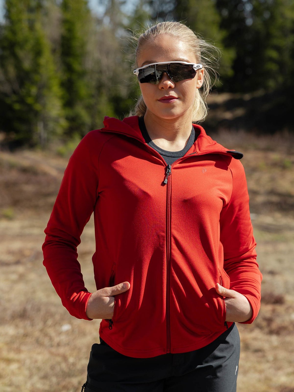 Peak Performance Rider Essentials Zip Hood Red Pompeian