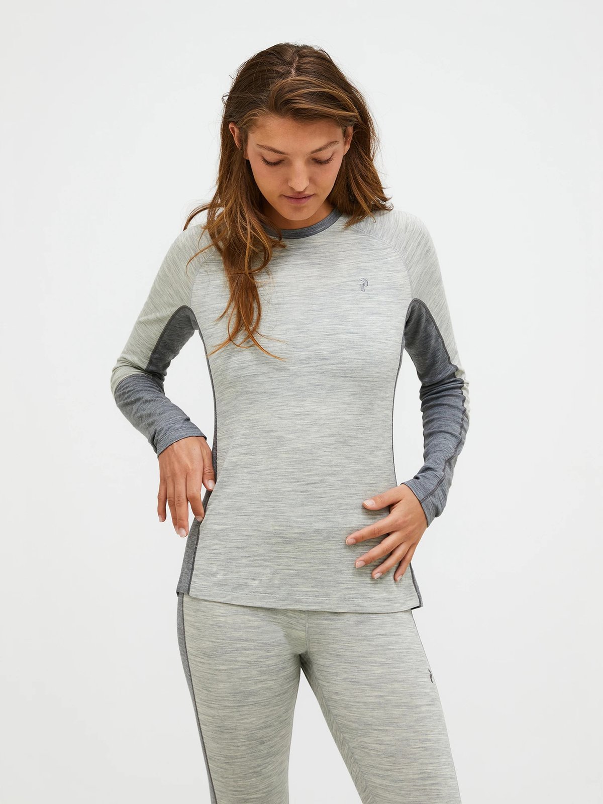 Peak Performance W Magic Crew Grey Melange
