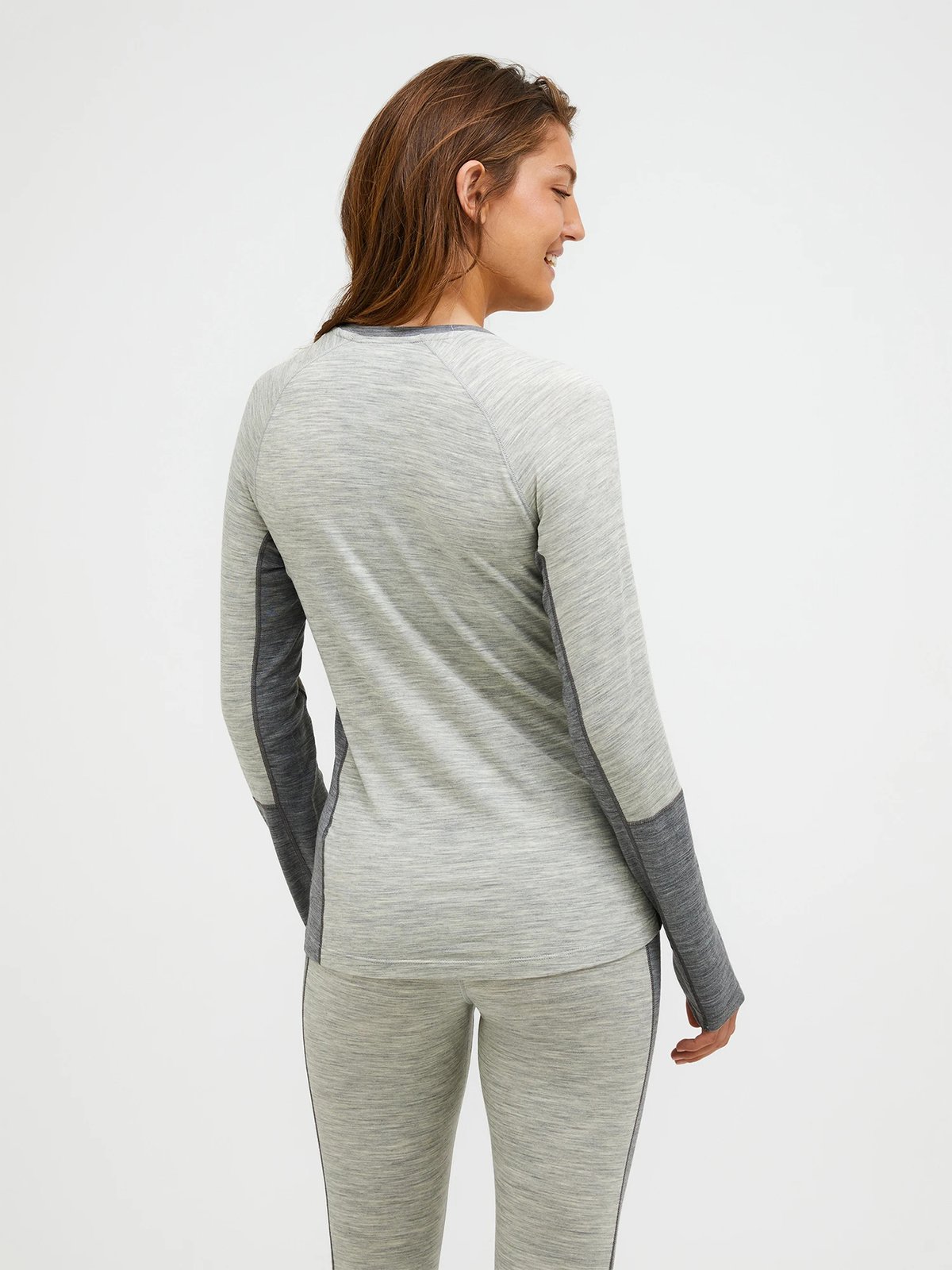 Peak Performance W Magic Crew Grey Melange