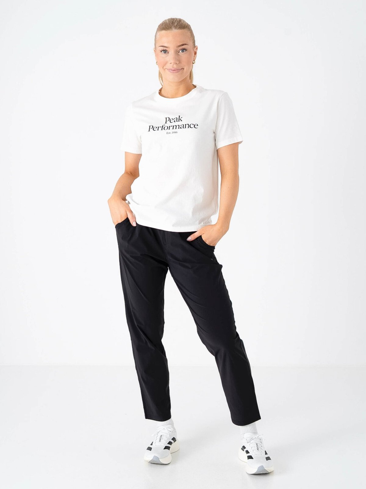 Peak Performance Original Tee Women Offwhite / Black
