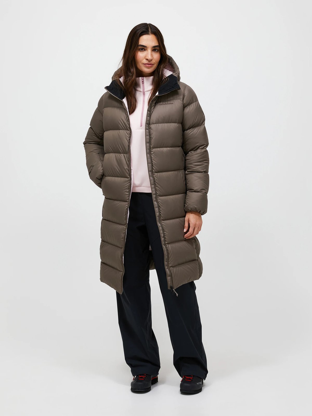 Peak Performance W Frost Down Coat Terrain Tan