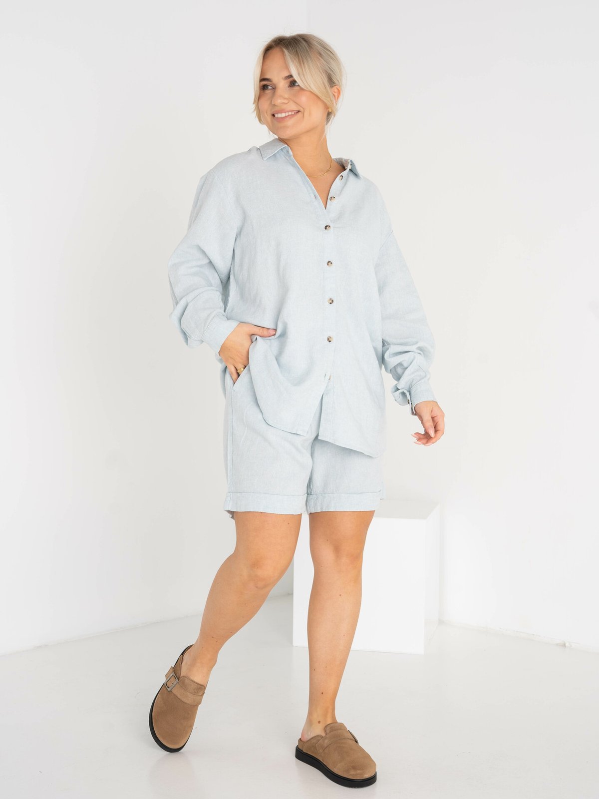 Pavement Nellie Taupe Suede