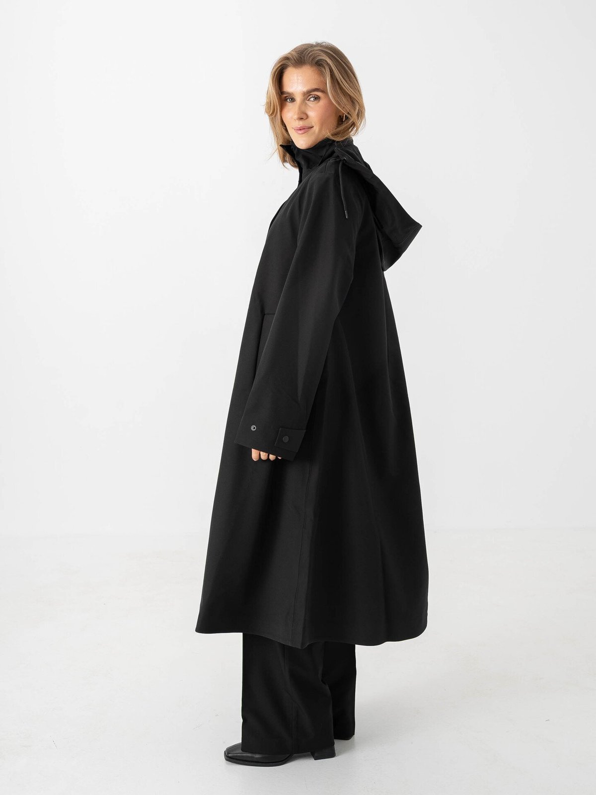 Rains Suva Vision Softshell A-Line Jacket Black