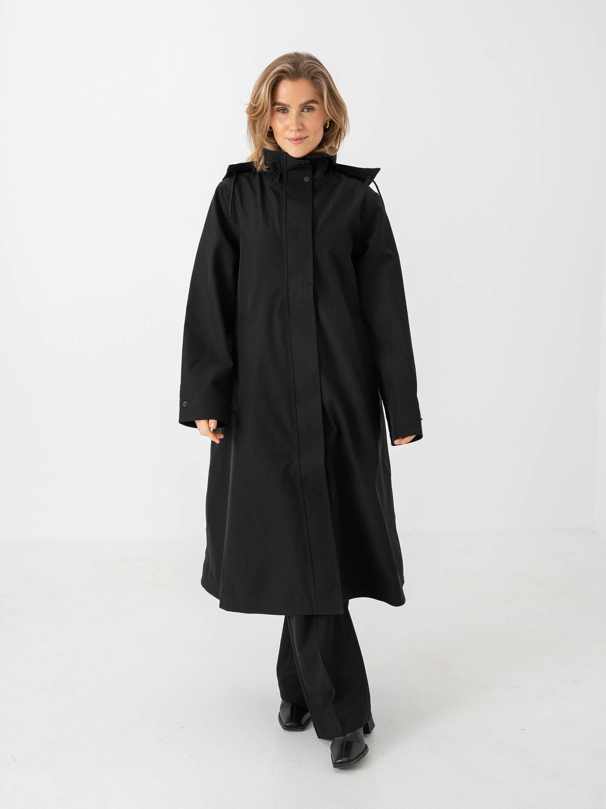 Rains Suva Vision Softshell A-Line Jacket Black