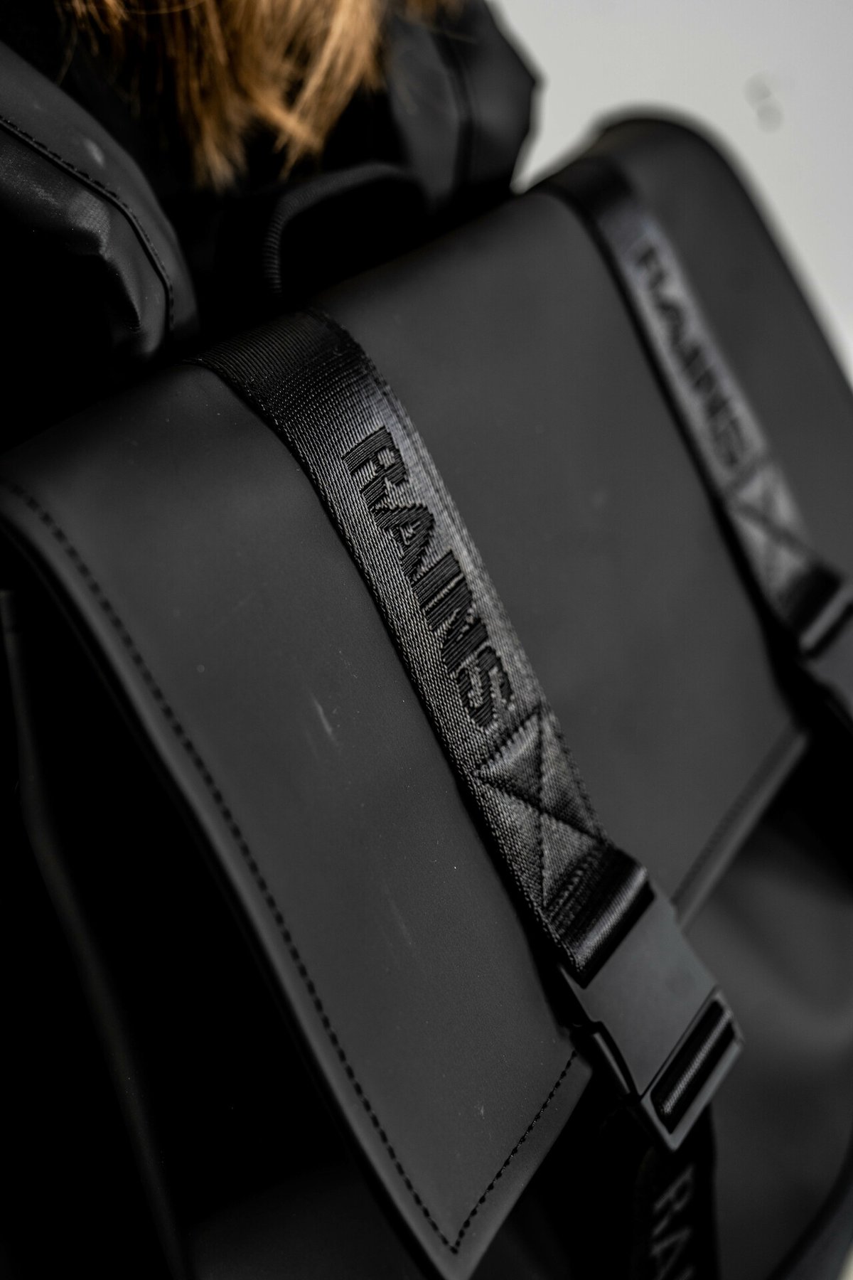 Rains Trail MSN Bag Black