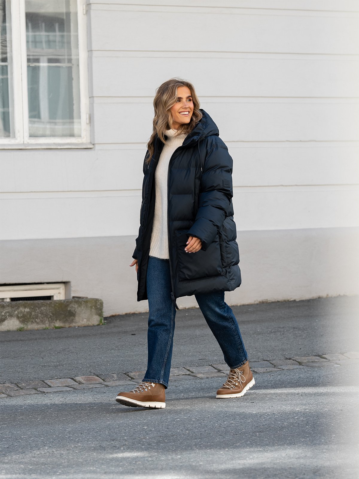 Rains Alta Long Puffer Cargo Jacket Black