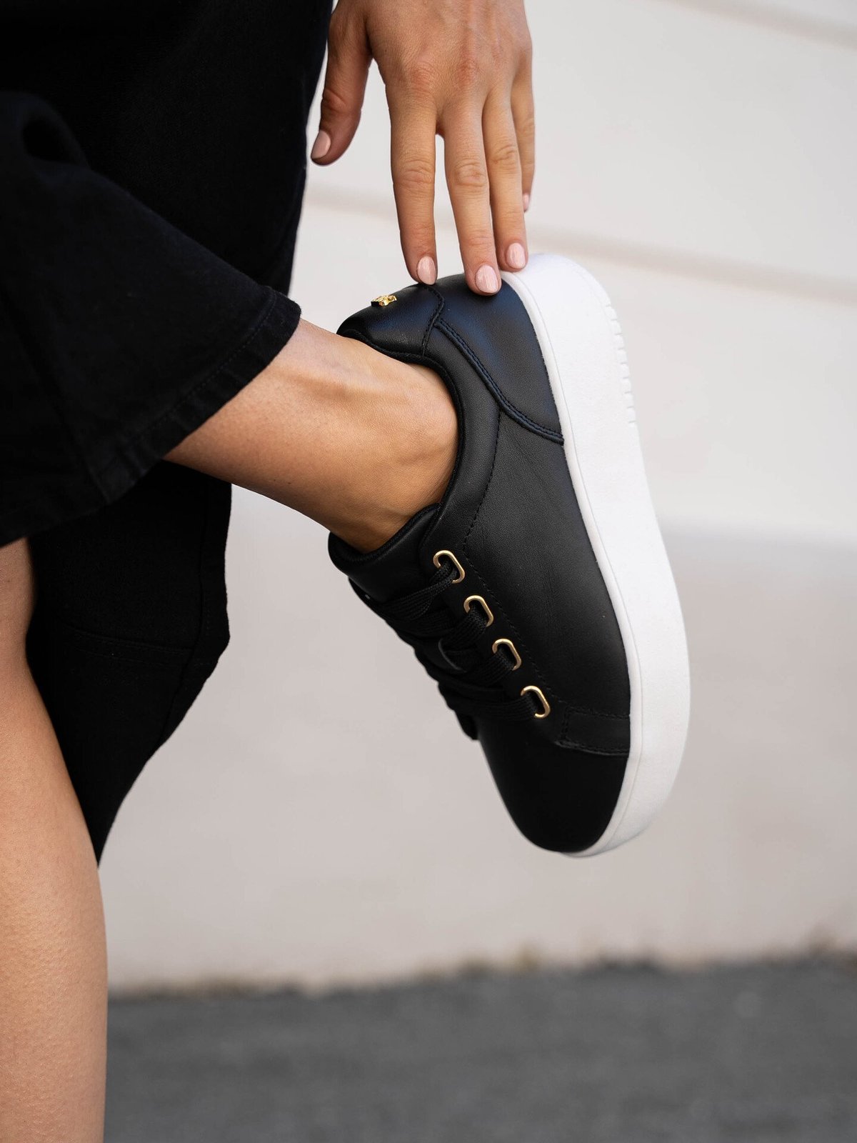 Roberto Rosso Avanti Leather Black Gold