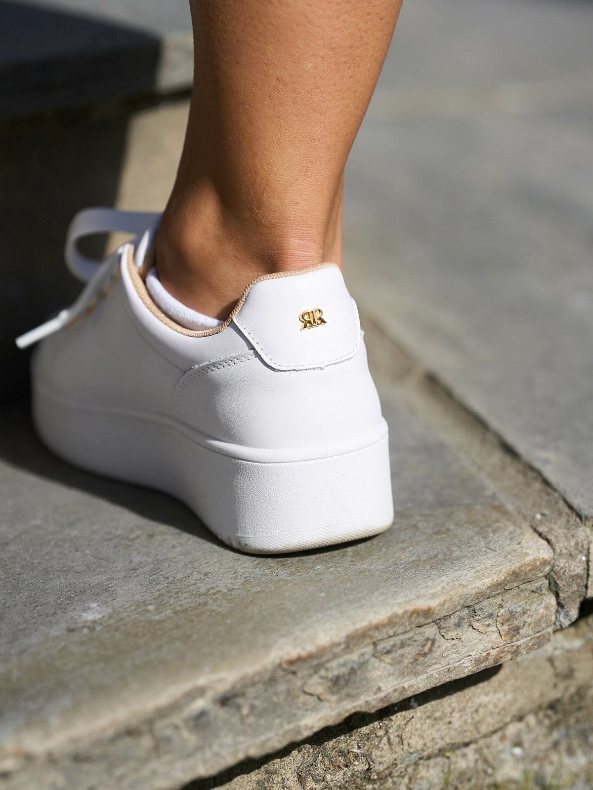 Roberto Rosso Avanti Leather White Gold