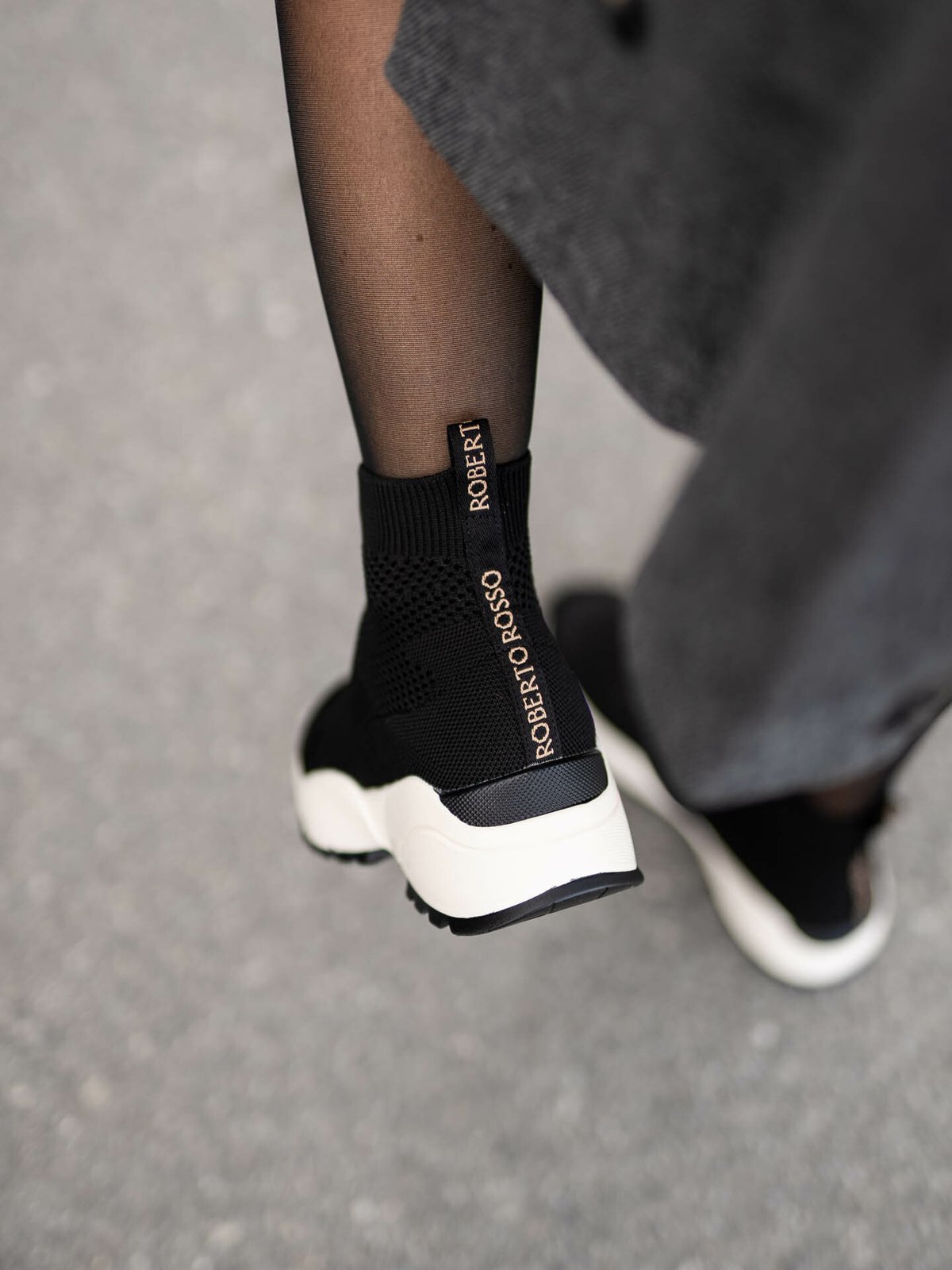 Roberto Rosso Cassette Black