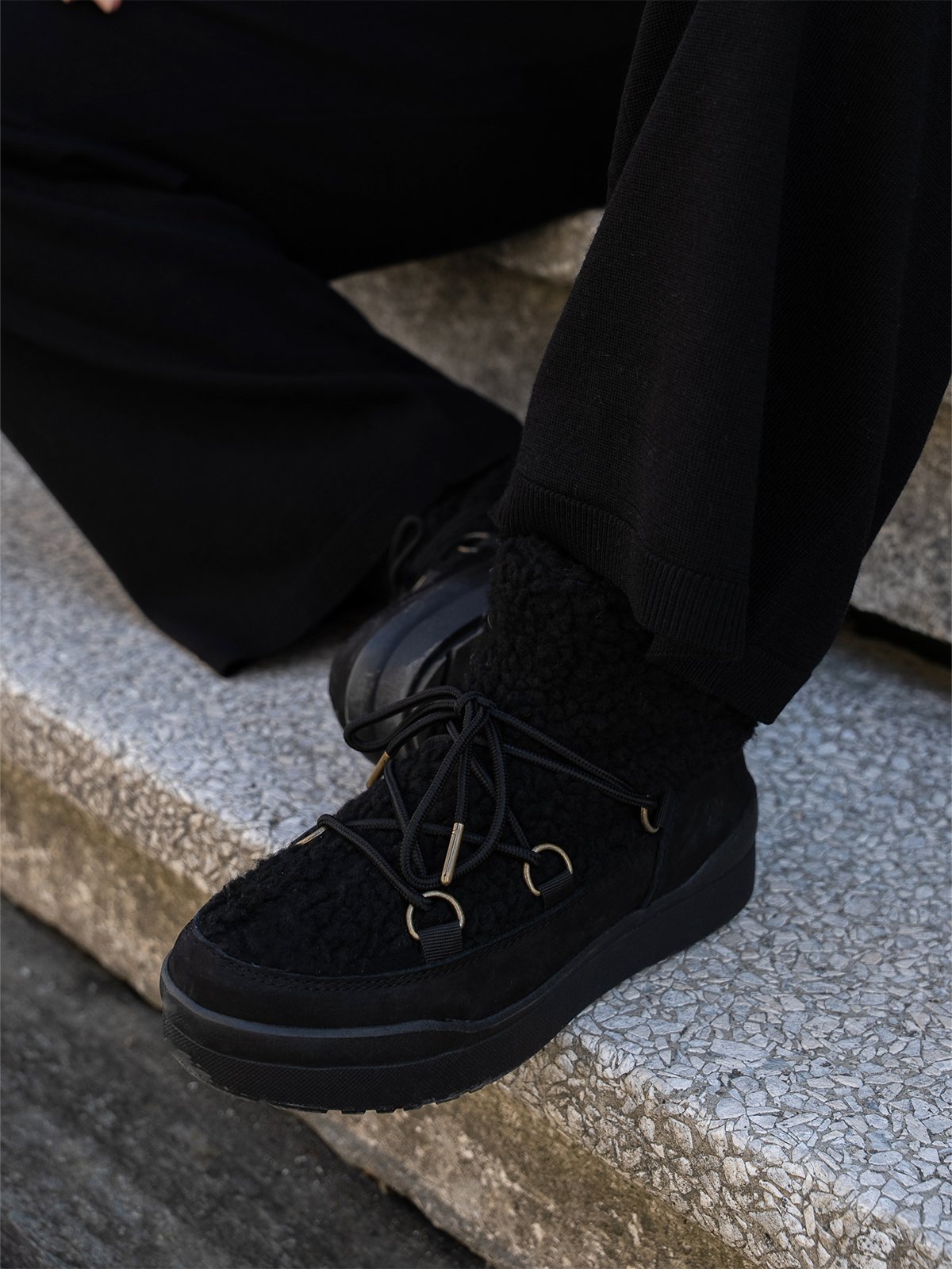 Roberto Rosso Cortina II Black