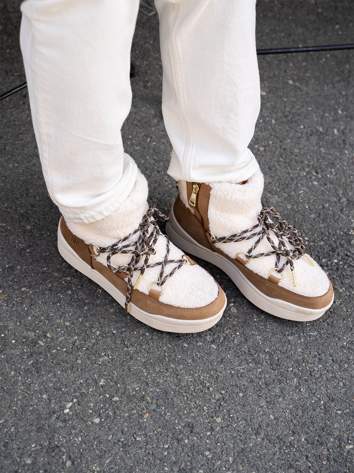 Roberto Rosso Cortina II Tan