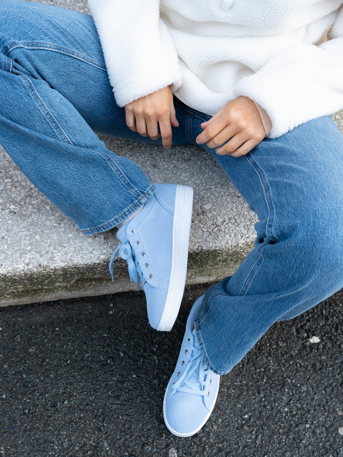 Roberto Rosso Gorbio Low Suede Blue