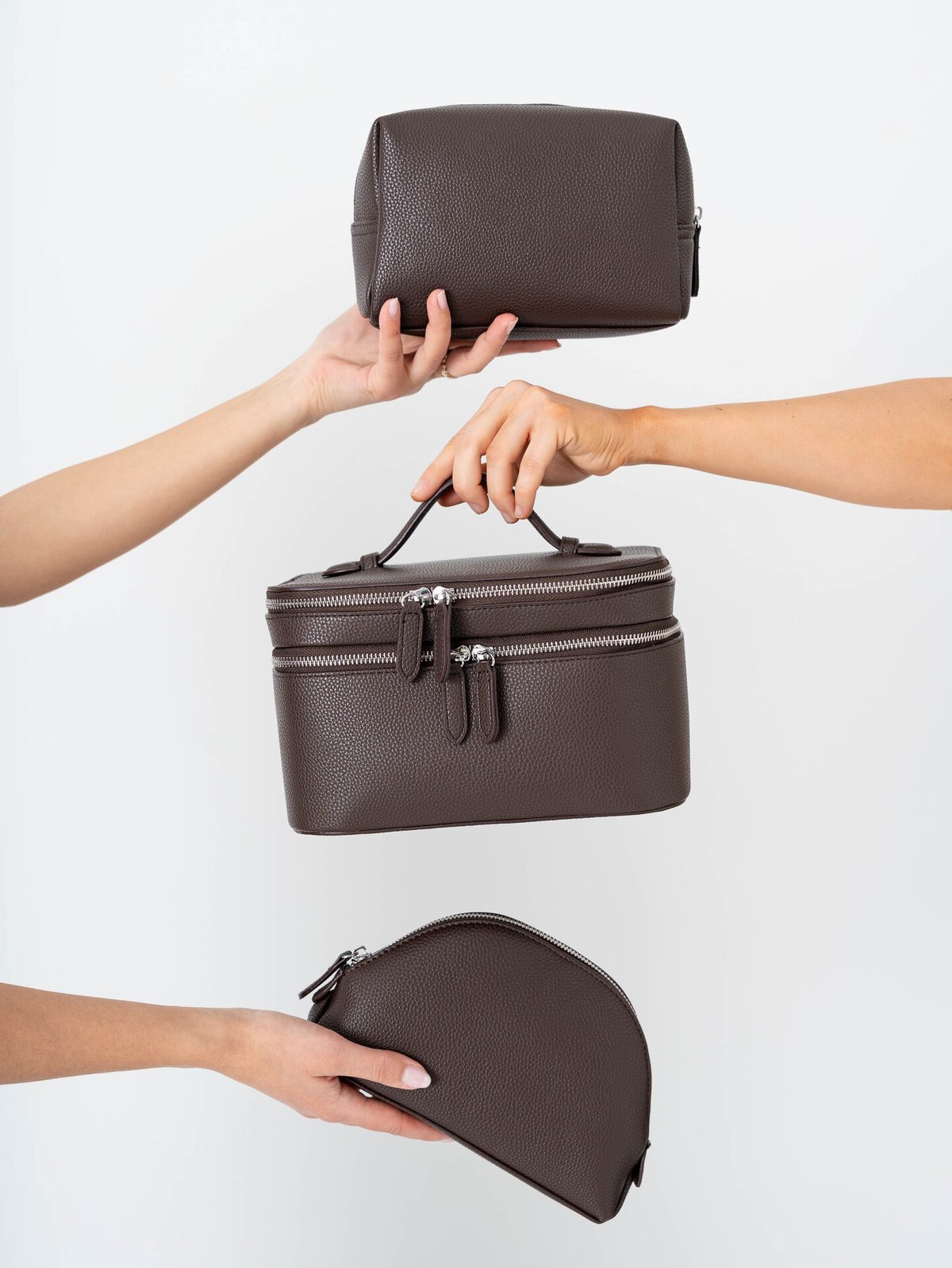 Roberto Rosso Terra Toiletry Bag Dark Brown