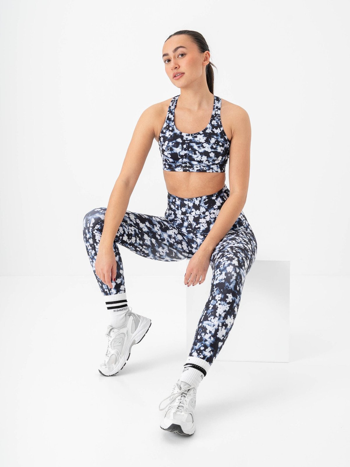 Röhnisch Printed Mesh Sportsbra Indigo Bloom