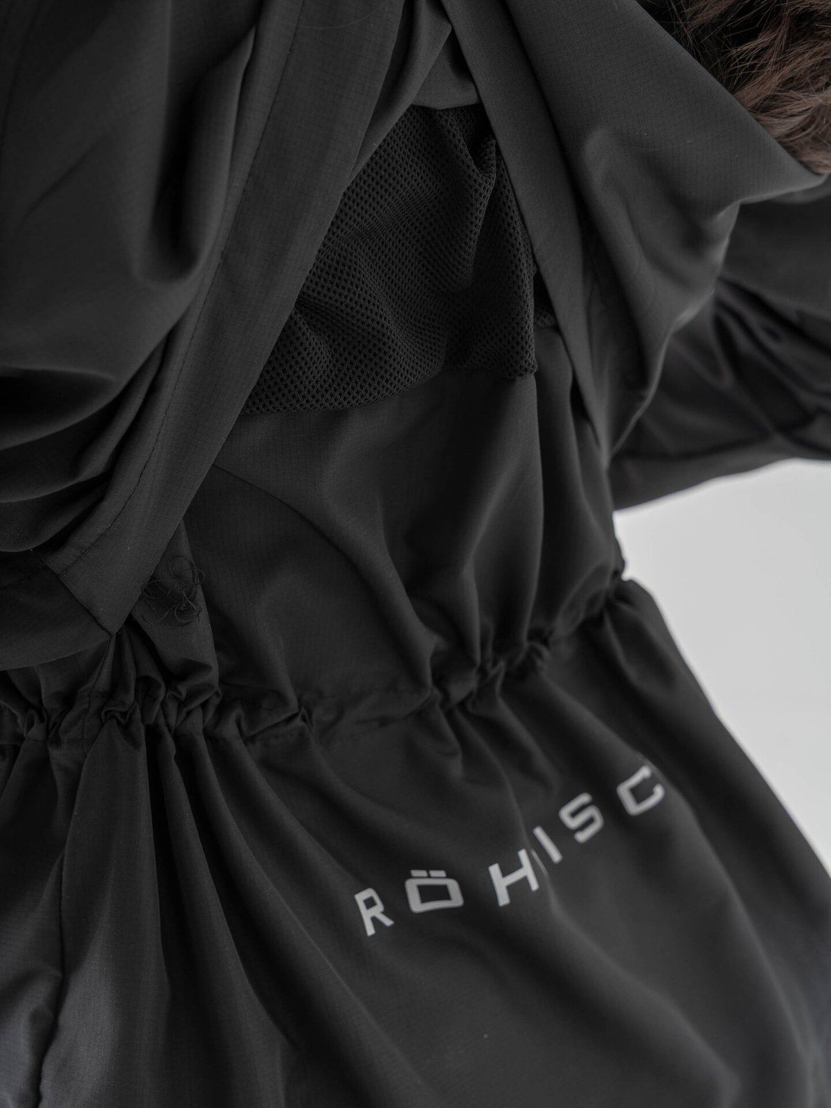 Röhnisch Wind Shield Run Jacket Black