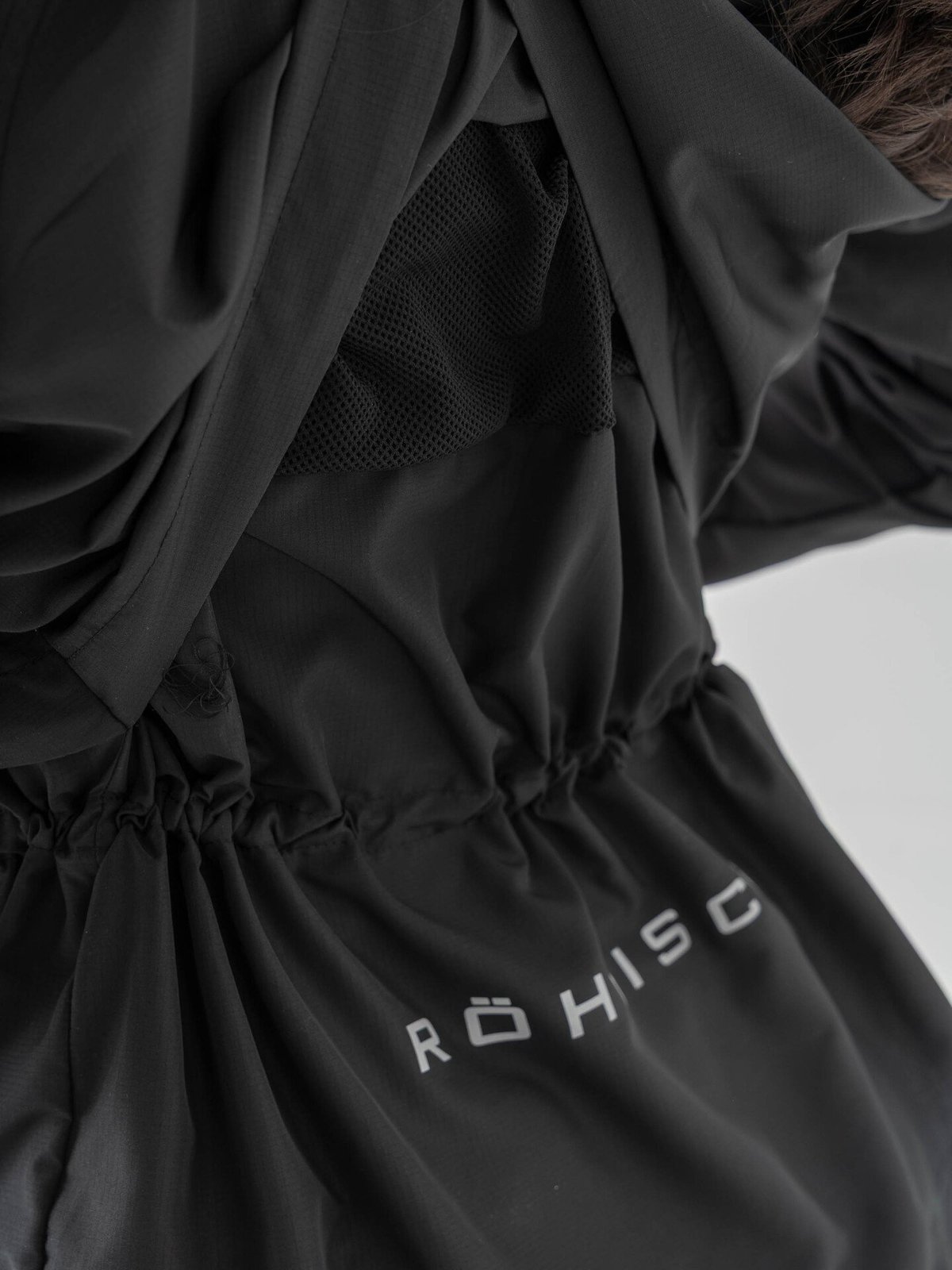 Röhnisch Wind Shield Run Jacket Black