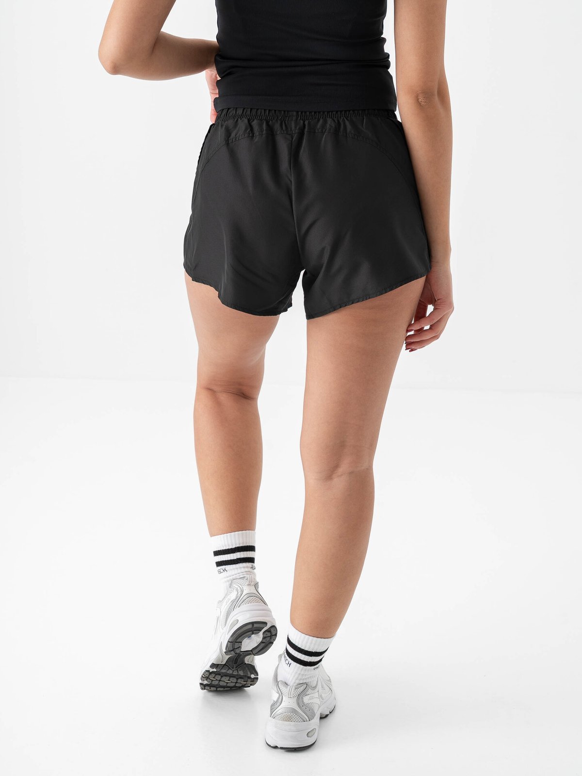 Röhnisch Wind Shield Run Shorts Black